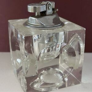 Vintage Accents Decor in Classic Style